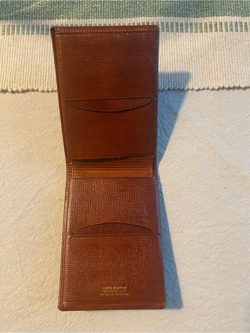 Buxton Brown Textured Leather Men's Card Holder